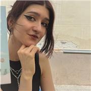 Profesora de dibujo apta para enseñar los fundamentos claves del arte a alumn@s que lo necesiten